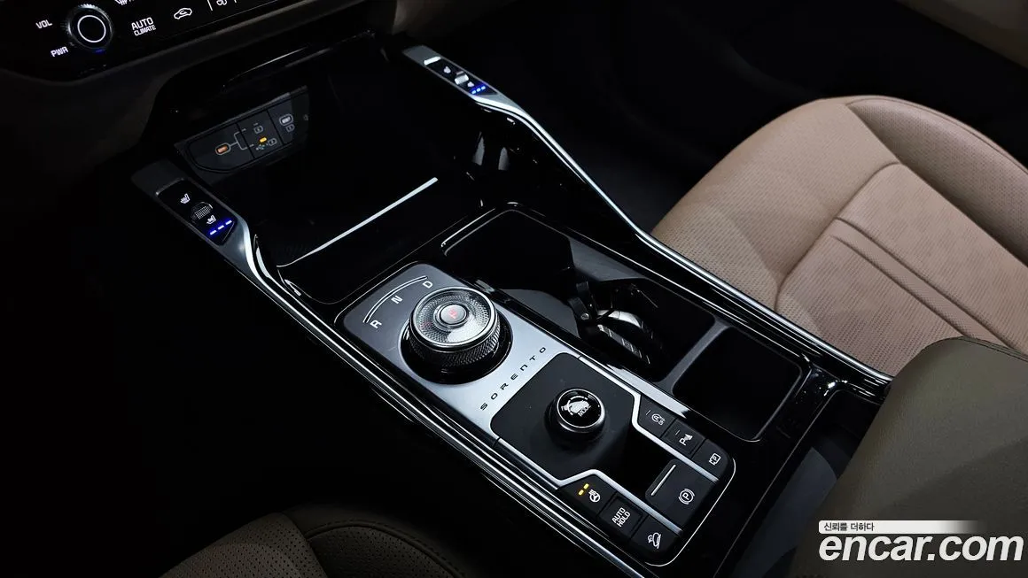 Kia Sorento — фото 9