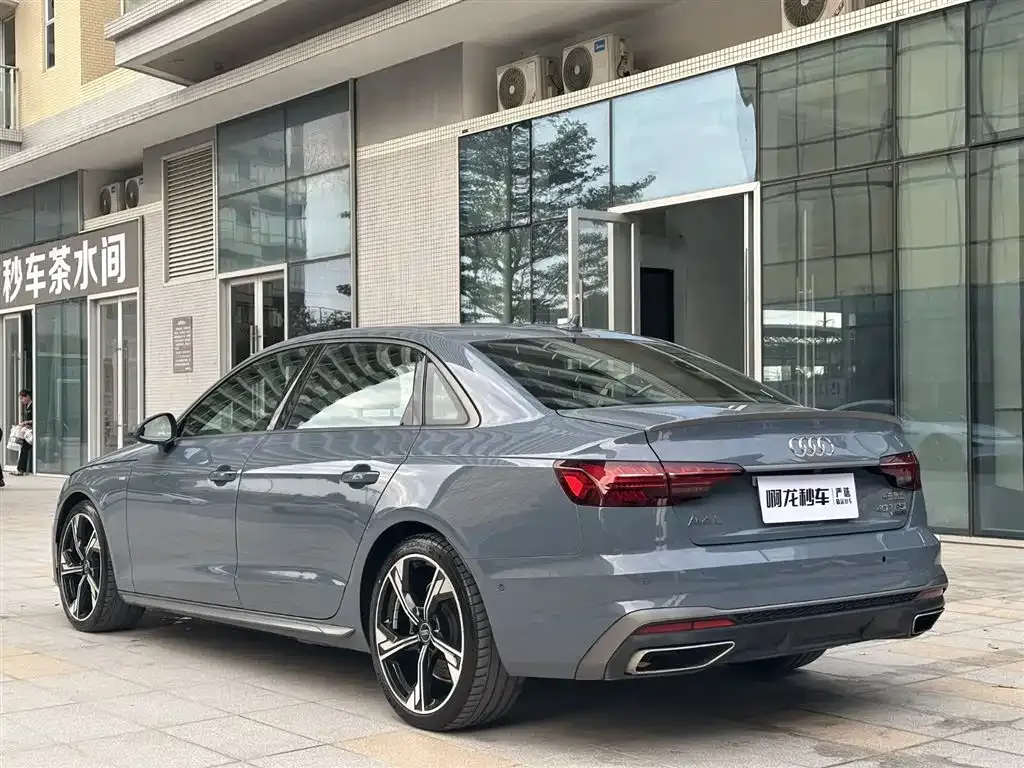 Audi A4L — фото 5