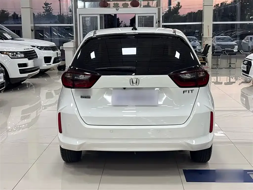 Honda Fit — фото 6