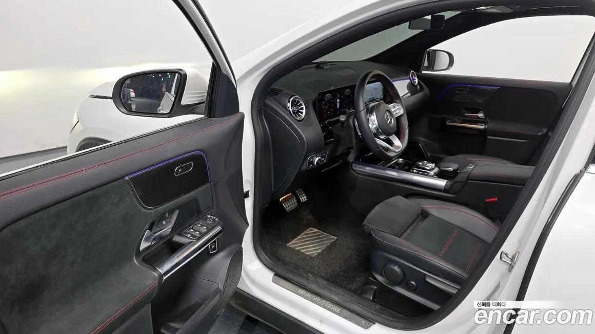 Mercedes-Benz GLA-Class — фото 10