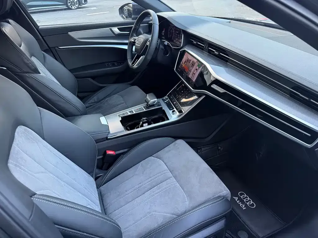 Audi A6L 2021 из CN, фото 6