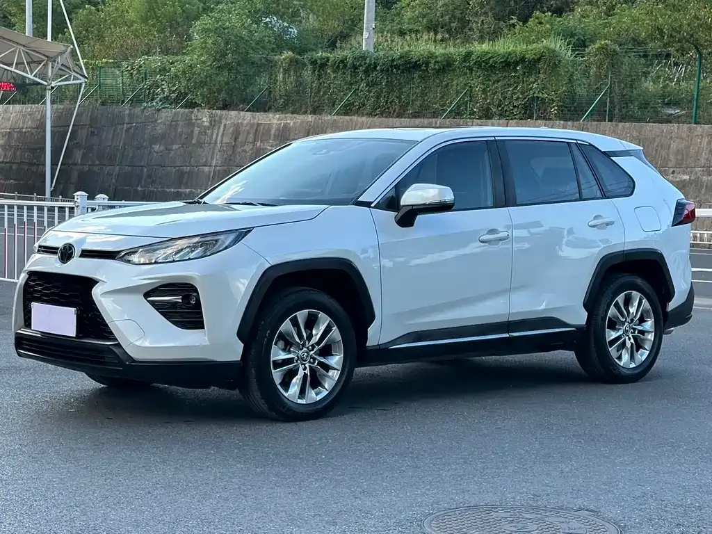 Toyota Wildlander — фото 1
