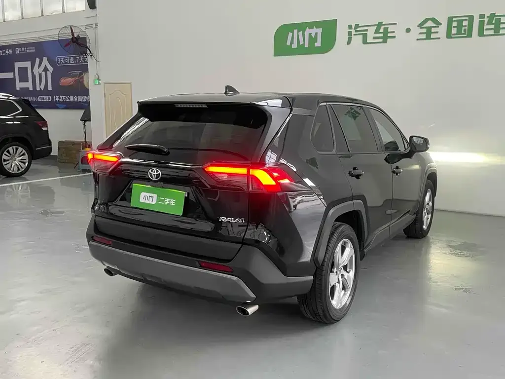 Toyota RAV4 2021 из CN, фото 5
