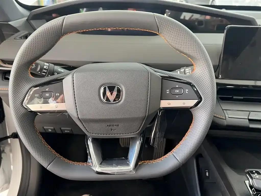 Changan UNI-V 2025 из CN, фото 4
