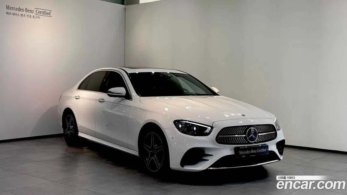 Mercedes-Benz E-Class — фото 1