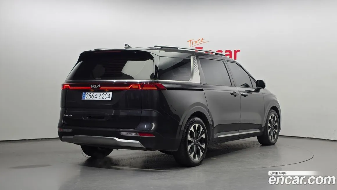 Kia Carnival 2023 из KR, фото 2
