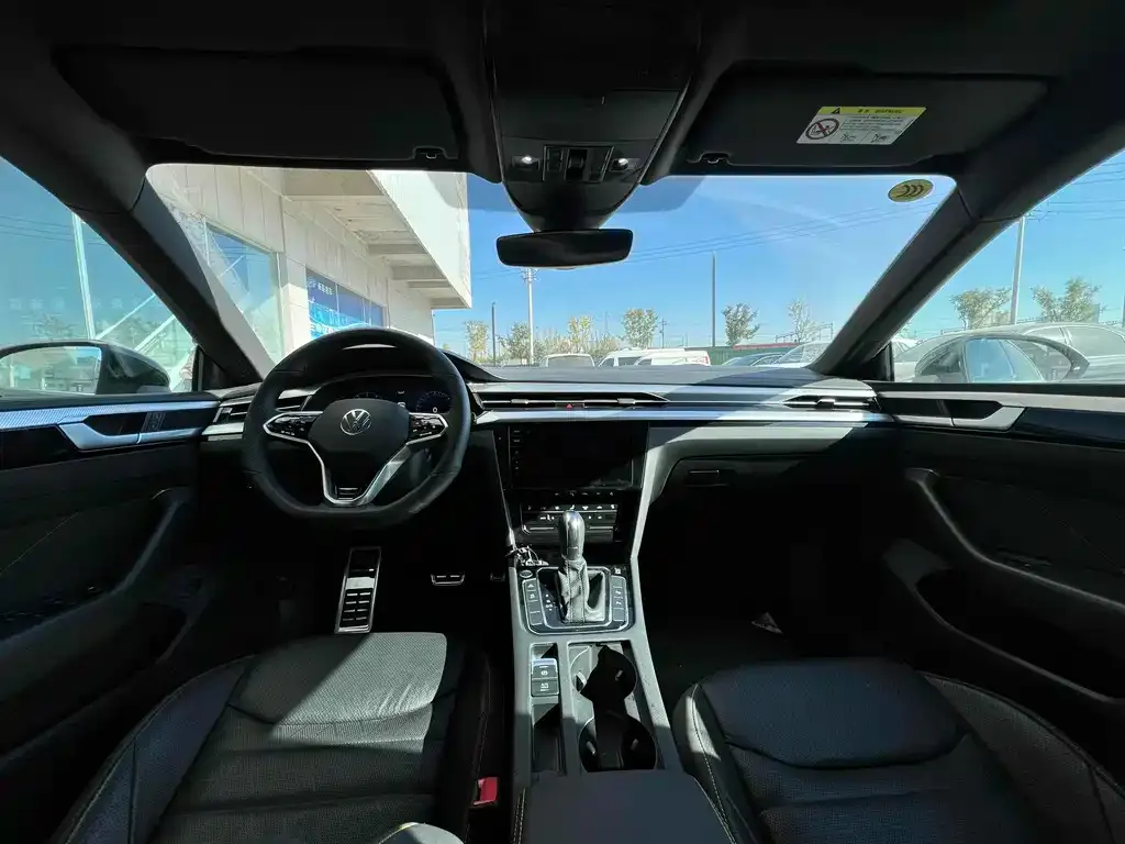 Volkswagen CC 2024 из CN, фото 10