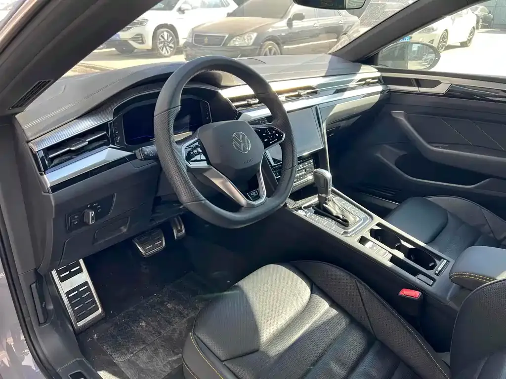 Volkswagen CC 2024 из CN, фото 4