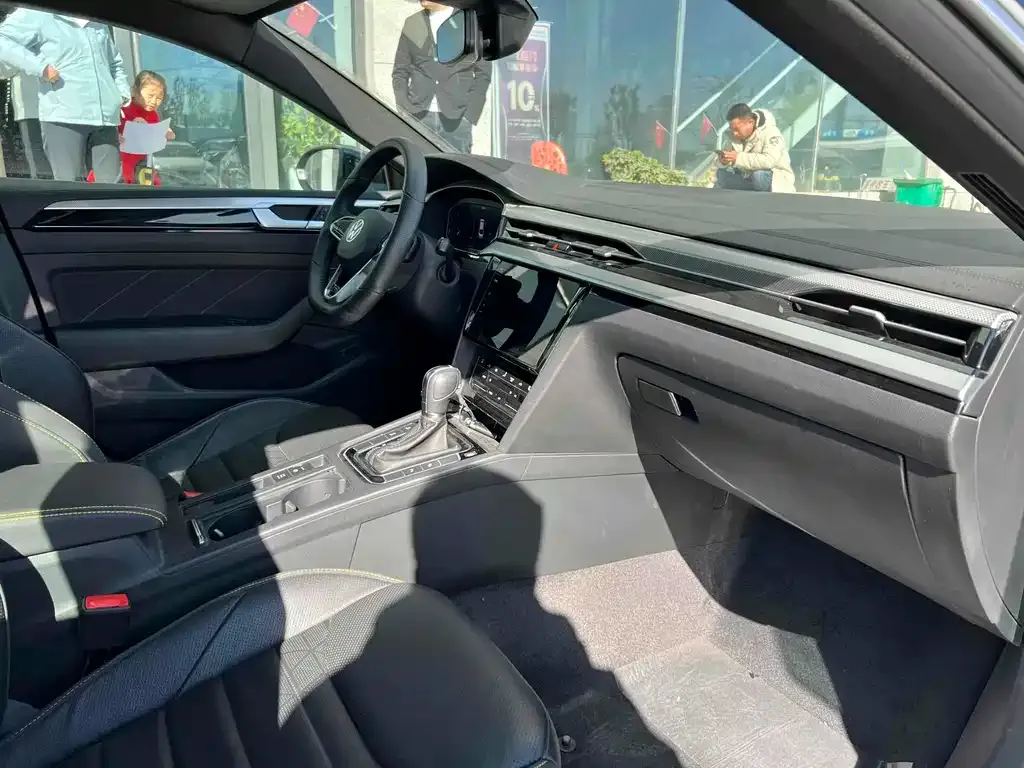 Volkswagen CC 2024 из CN, фото 5