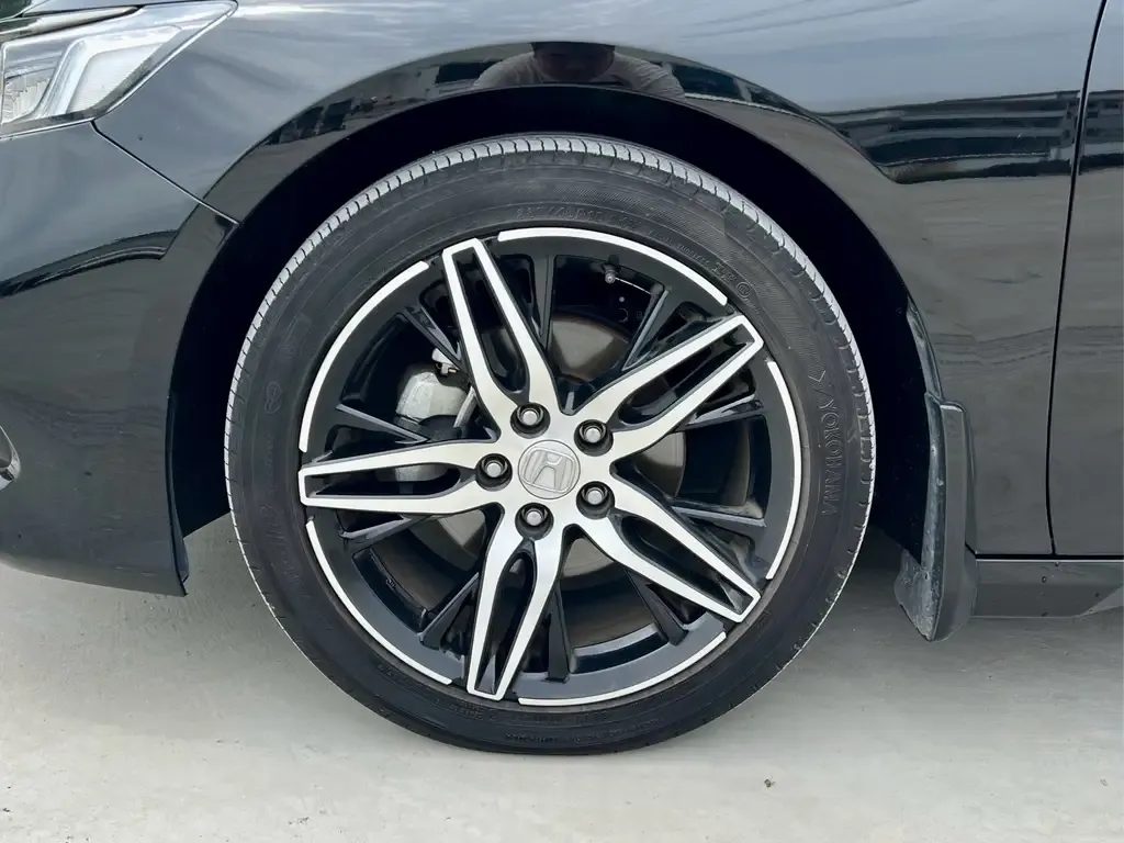Honda Accord — фото 9