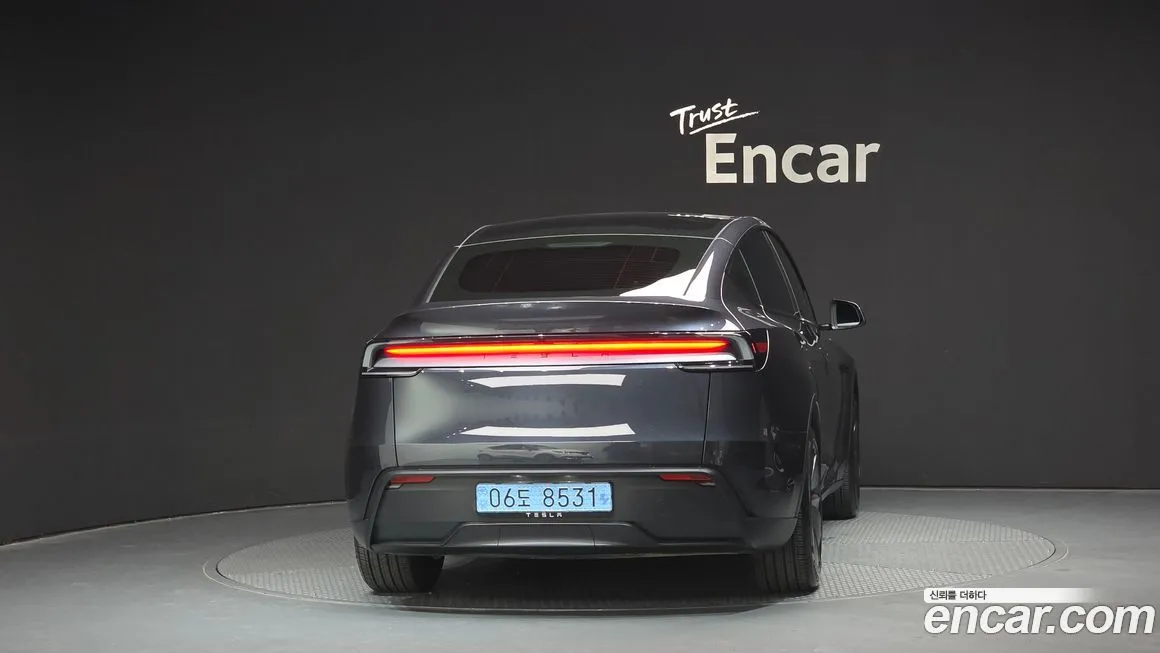 Tesla Model Y — фото 4