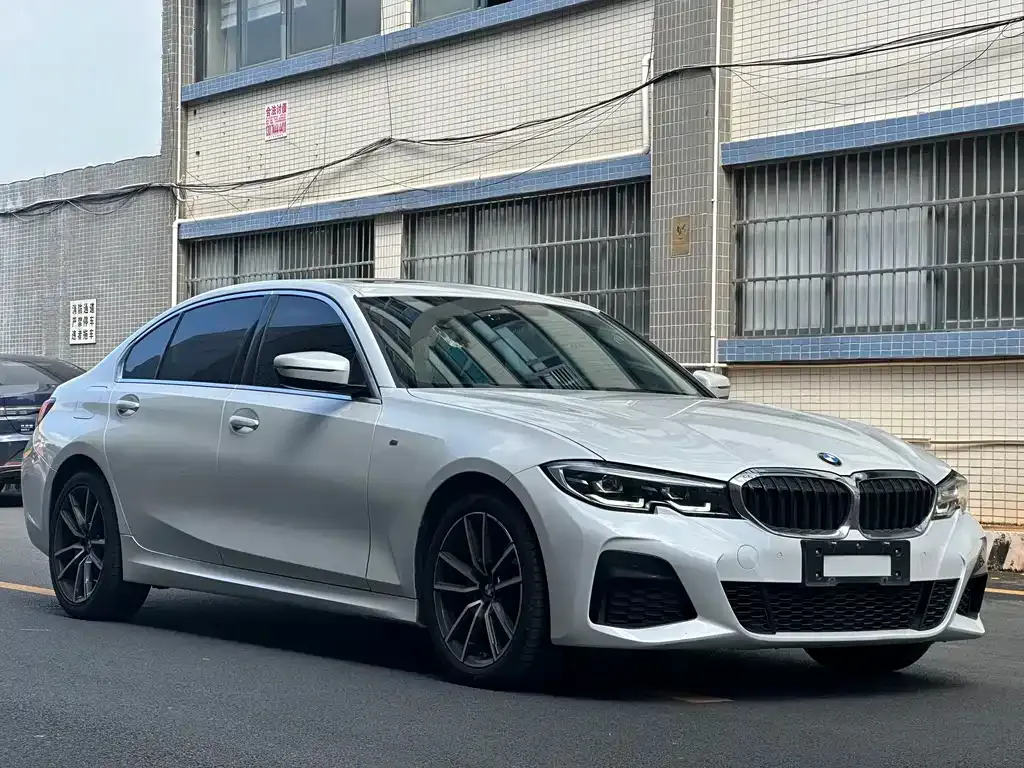 BMW 3 Series 2022 из CN, фото 3