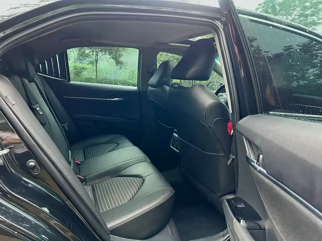 Toyota Camry 2023 из CN, фото 7