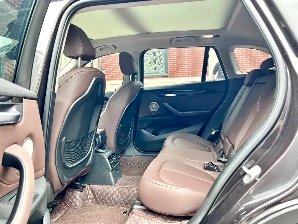 BMW X1 2021 из CN, фото 9