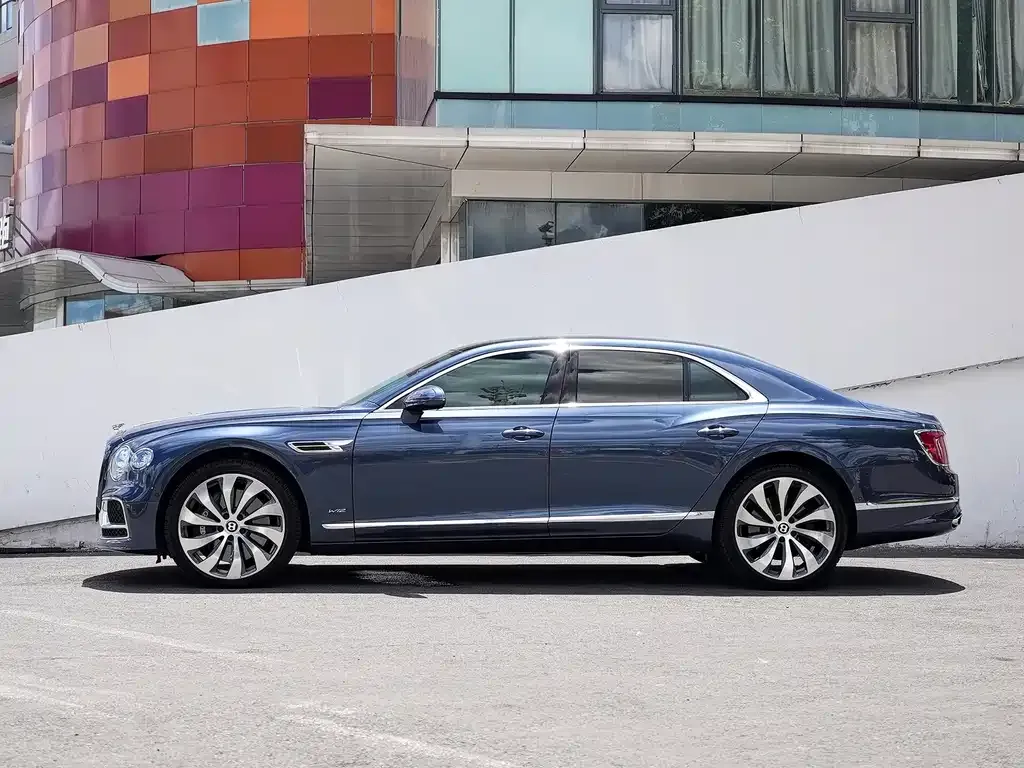 Bentley Flying Spur — фото 7