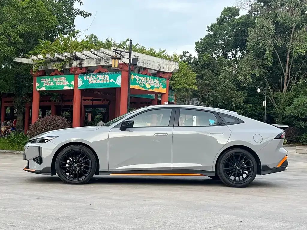 Changan UNI-V 2025 из CN, фото 3