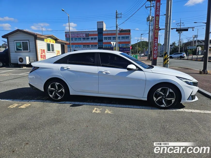 Hyundai AVANTE — фото 3