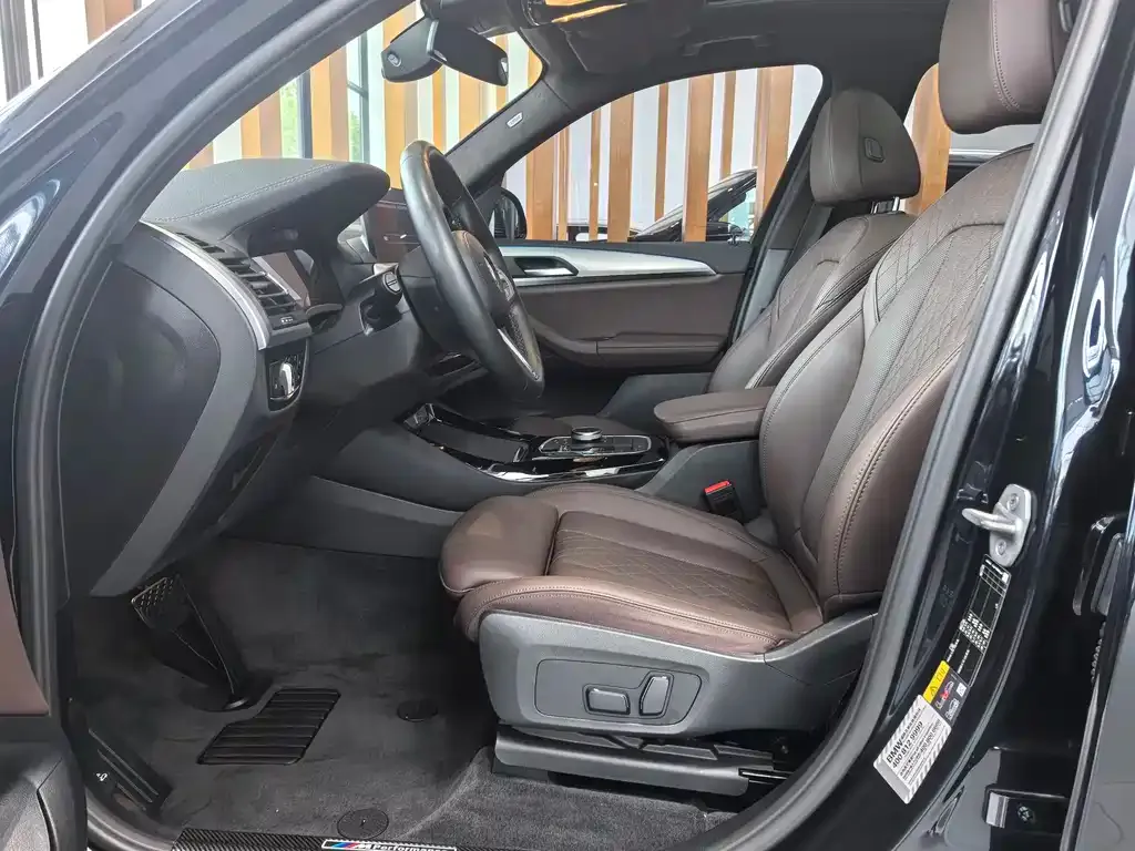 BMW iX3 2024 из CN, фото 4