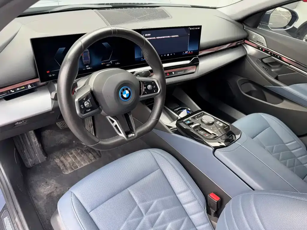 BMW i5 2024 из CN, фото 10