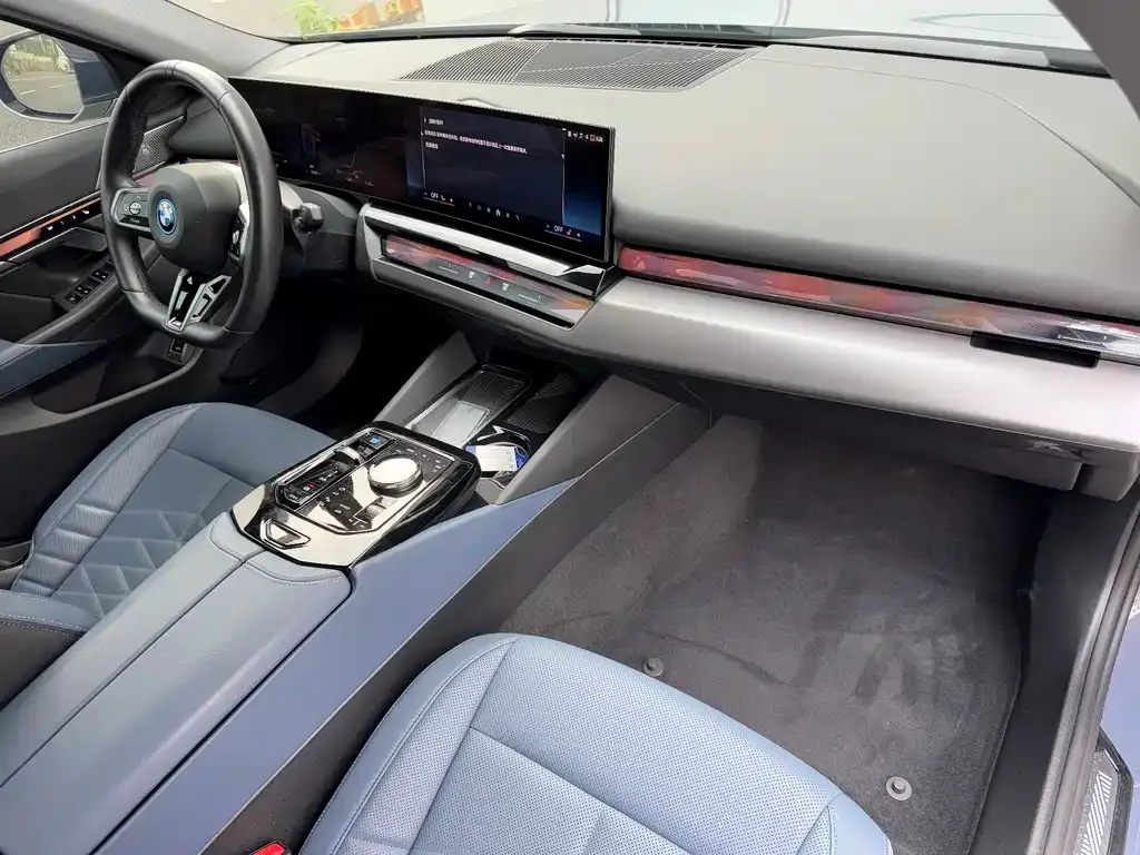 BMW i5 2024 из CN, фото 9