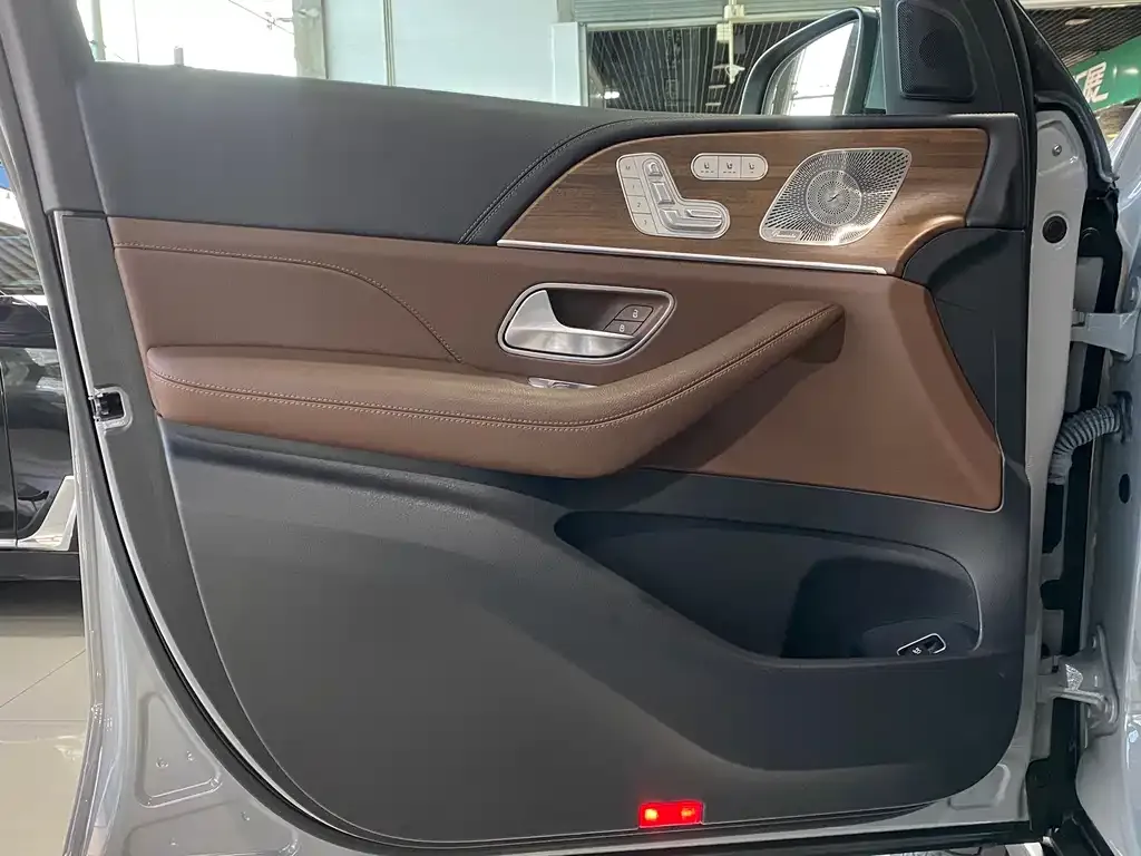 Mercedes-Benz GLS 2024 из CN, фото 9