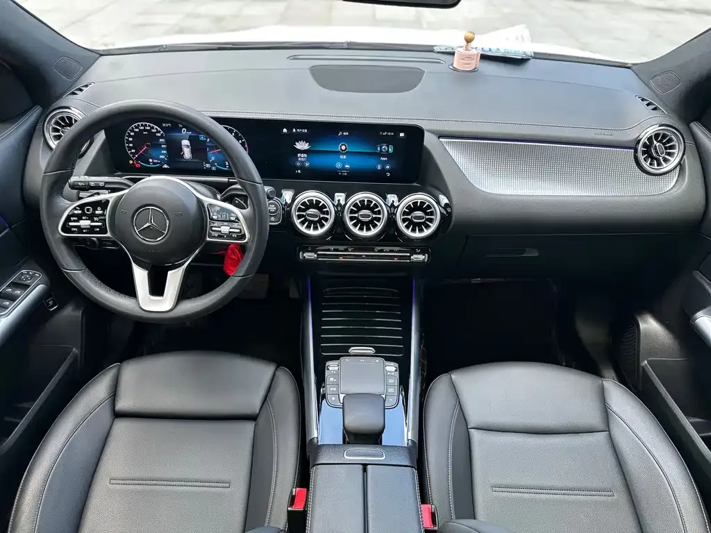 Mercedes-Benz GLA — фото 9