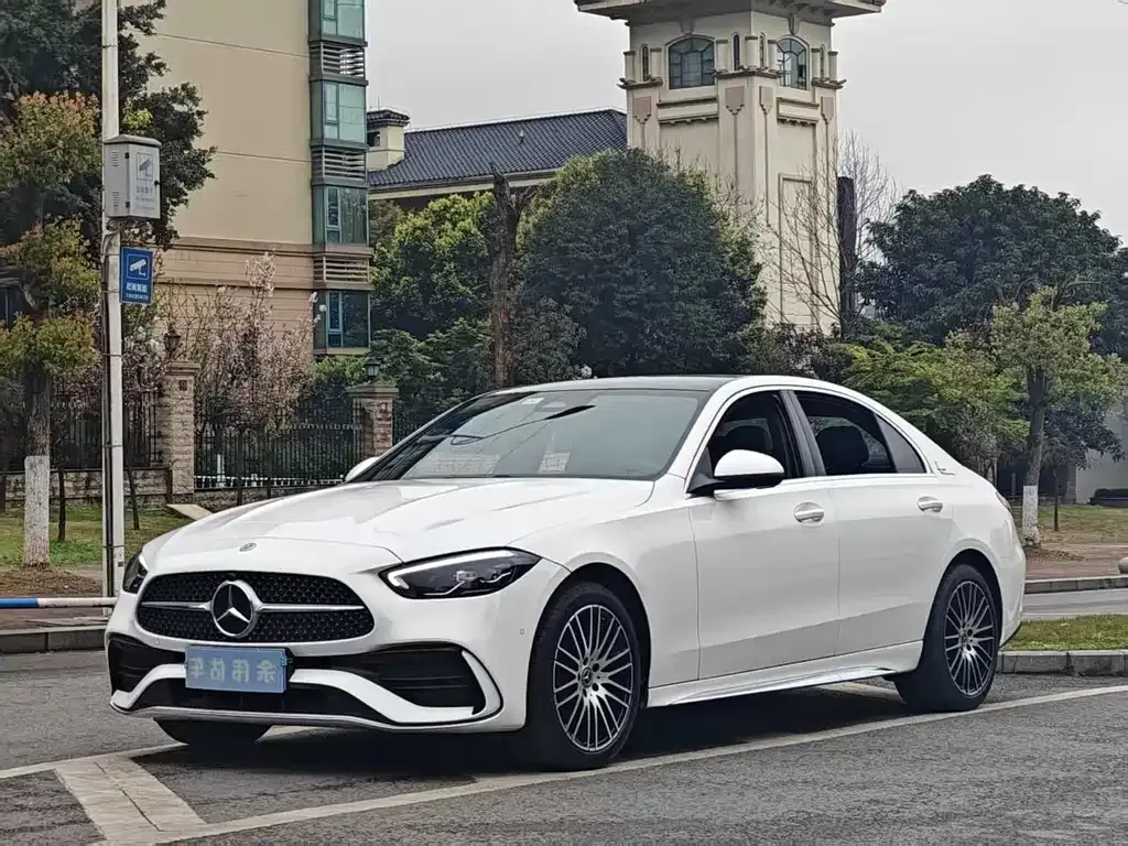 Mercedes-Benz C-Class — фото 1