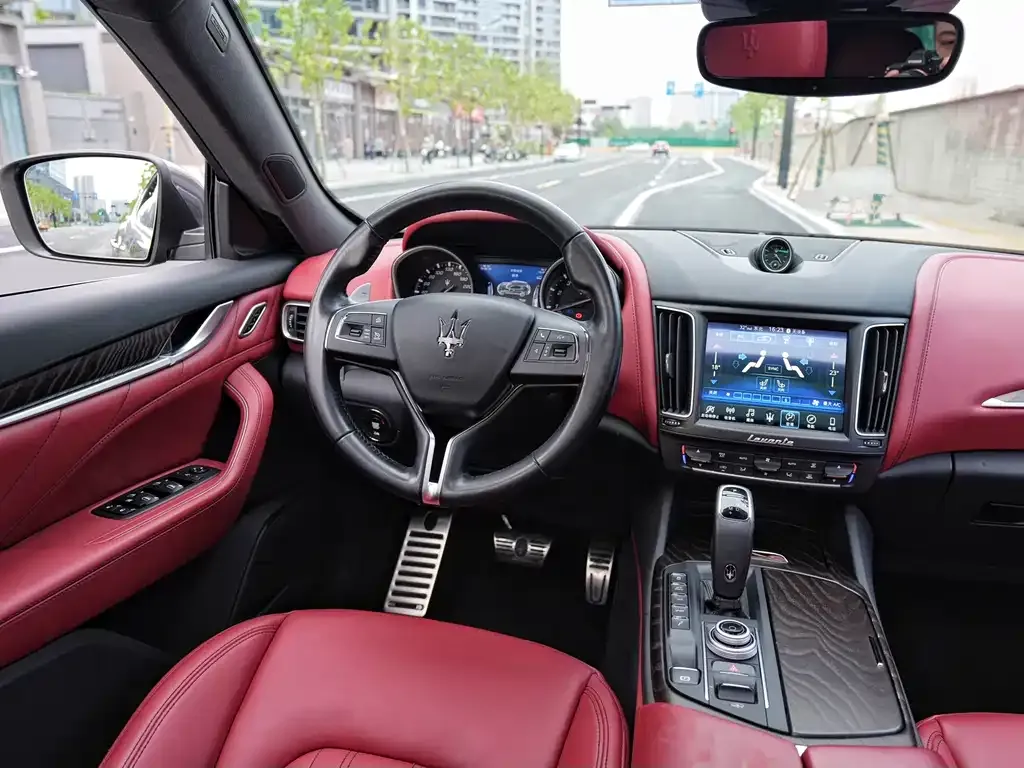 Maserati Levante 2021 из CN, фото 10