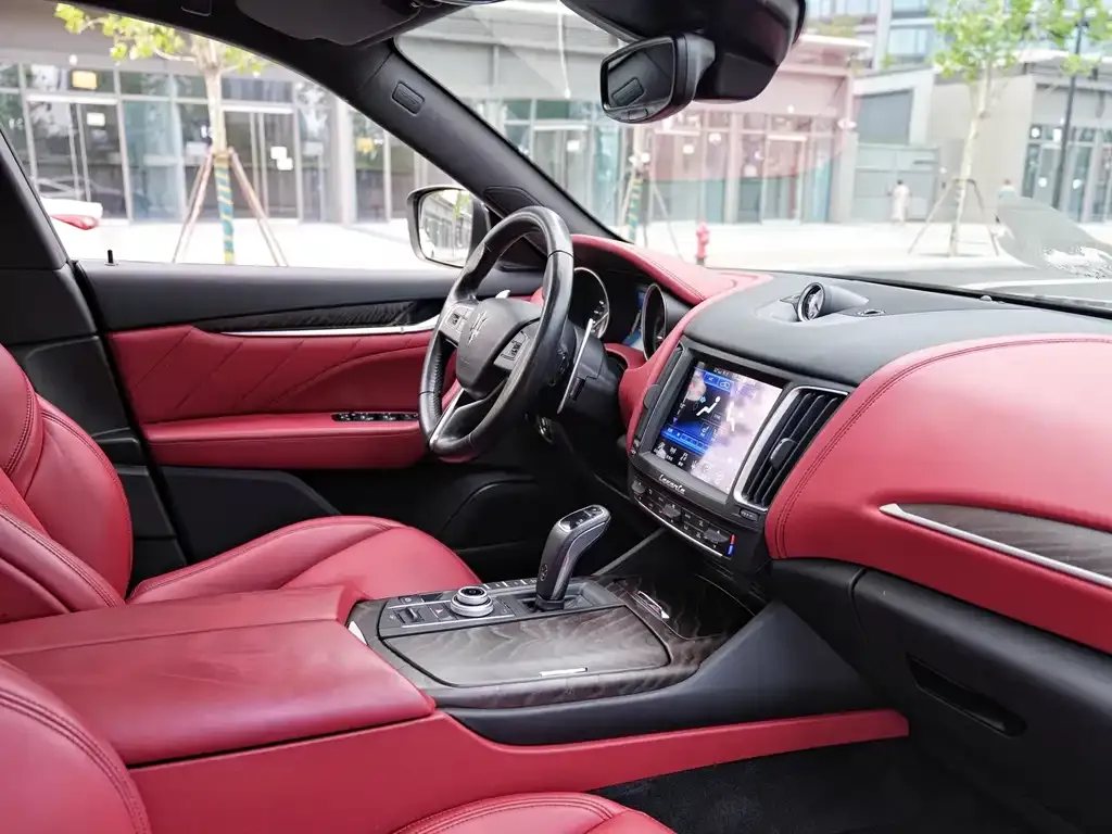 Maserati Levante 2021 из CN, фото 8
