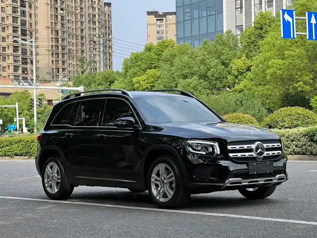 Mercedes-Benz GLB — фото 3