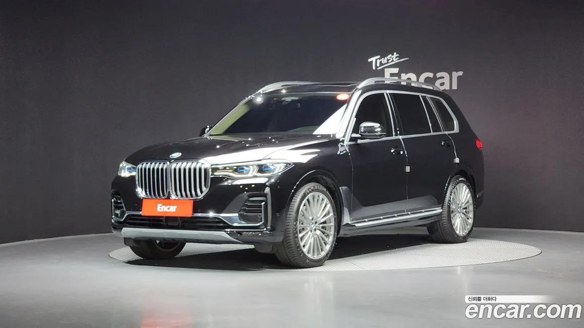 BMW X7 — фото 1