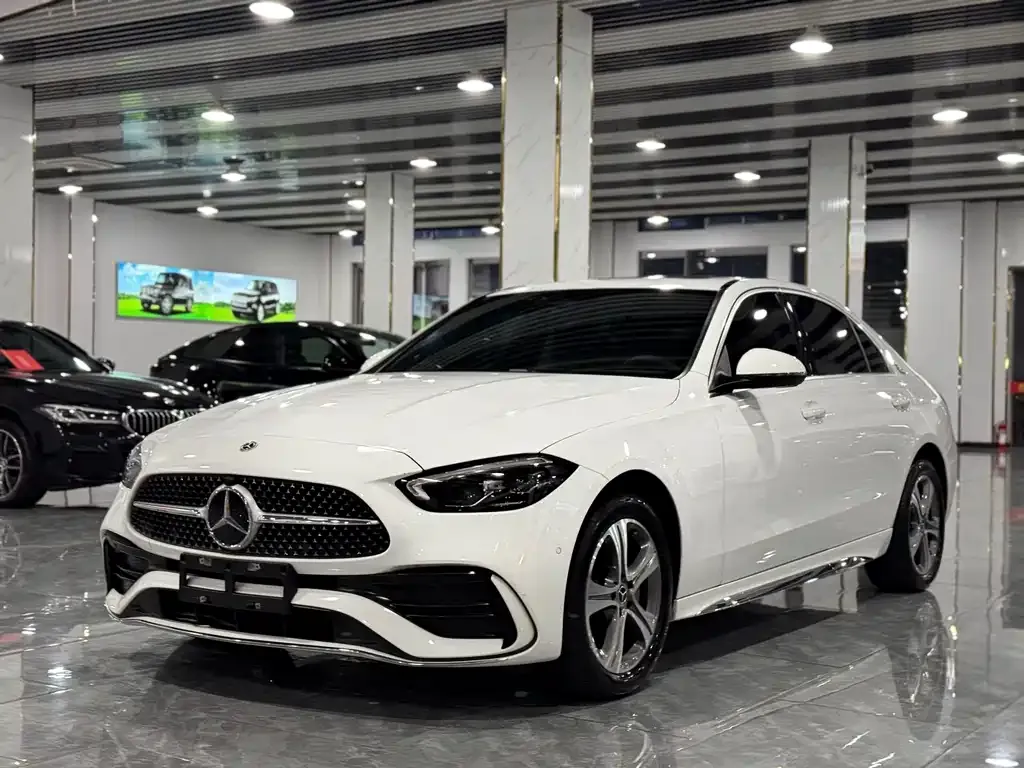 Mercedes-Benz C-Class — фото 1
