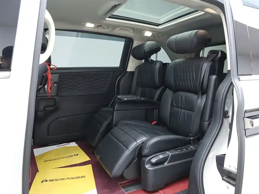 Honda Elysion 2023 из CN, фото 10