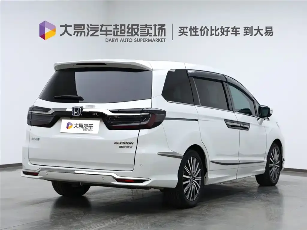 Honda Elysion 2023 из CN, фото 3
