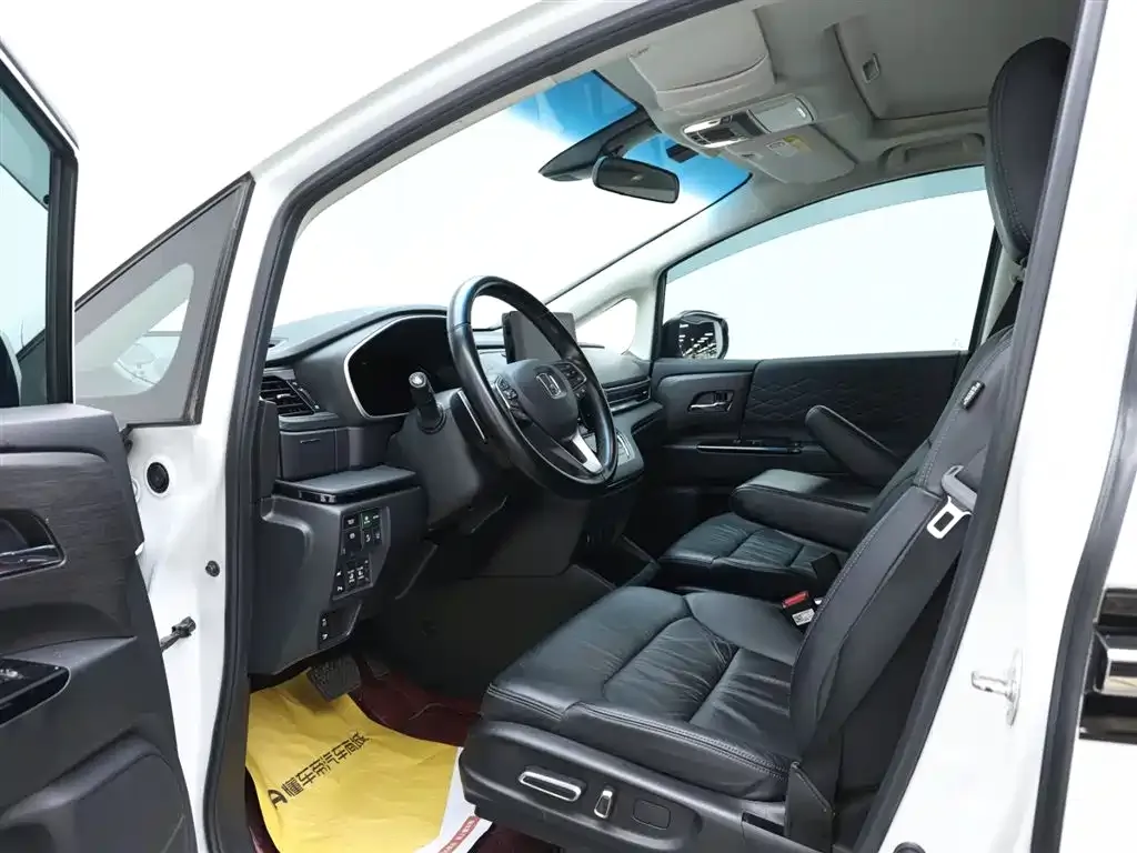 Honda Elysion 2023 из CN, фото 8