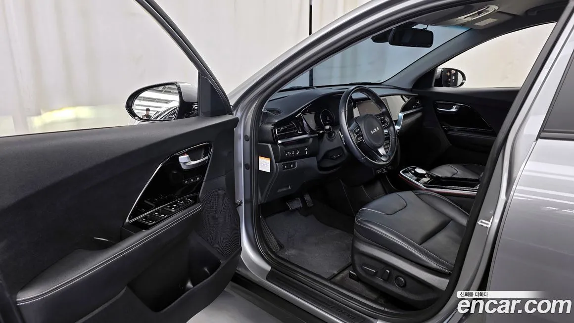 Kia Niro — фото 10