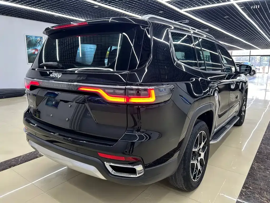 Jeep Grand Commander — фото 6