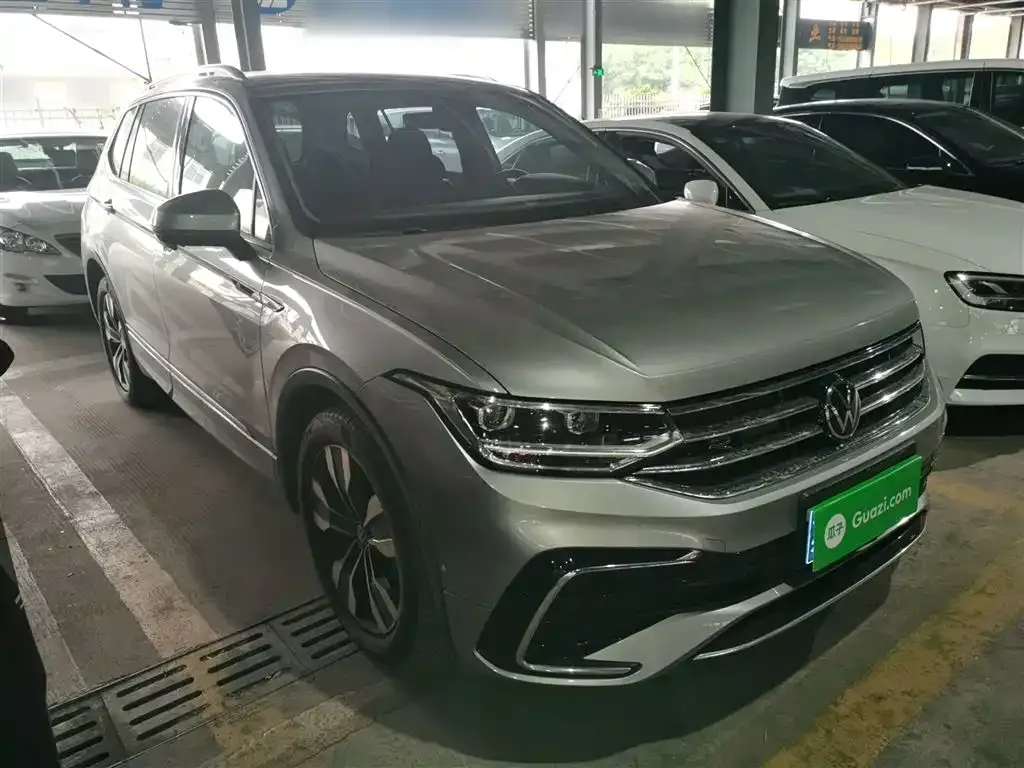 Volkswagen Tiguan L — фото 4