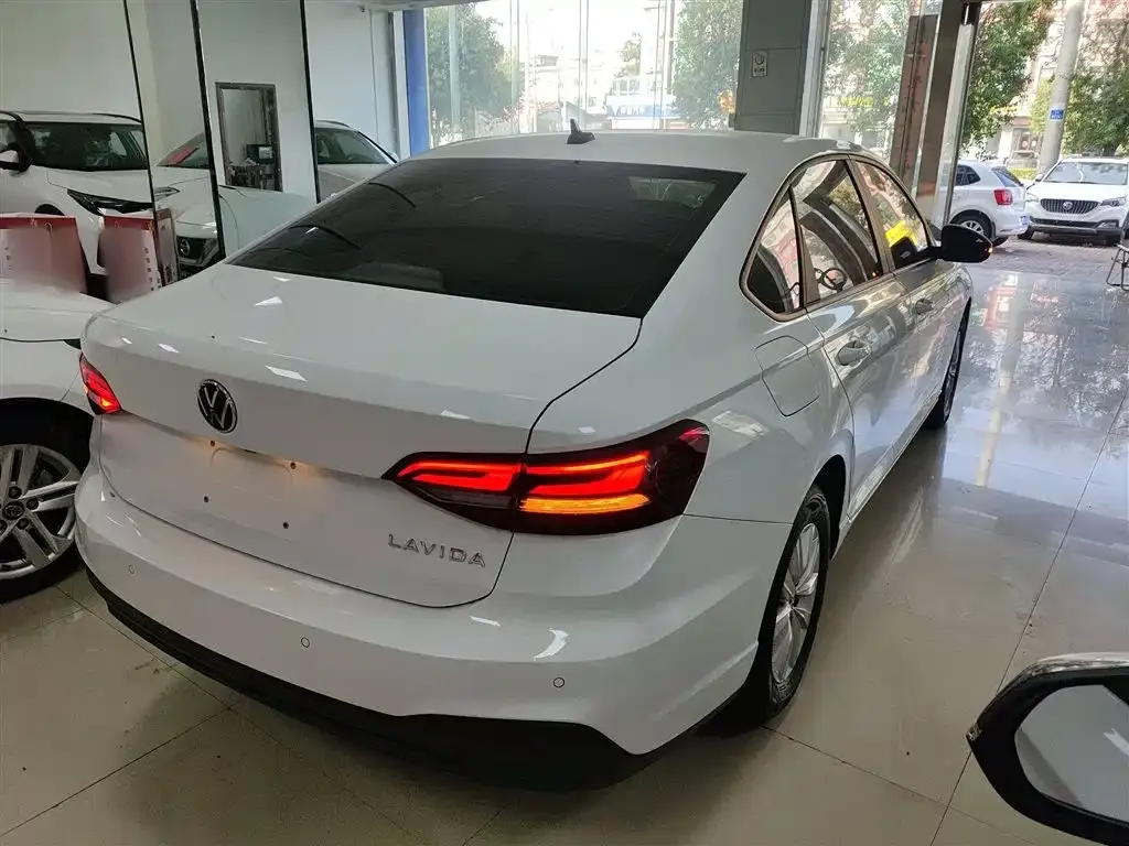 Volkswagen Lavida 2023 из CN, фото 7