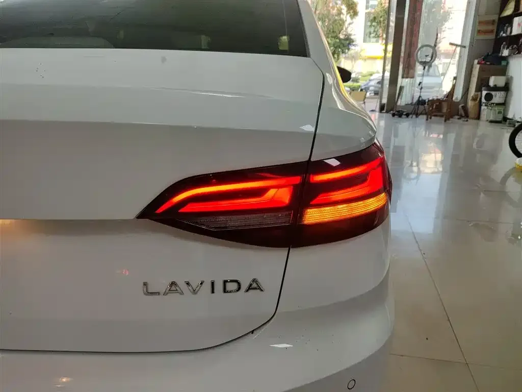 Volkswagen Lavida 2023 из CN, фото 8