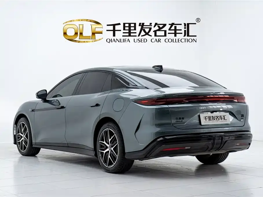 BYD Han L — фото 4