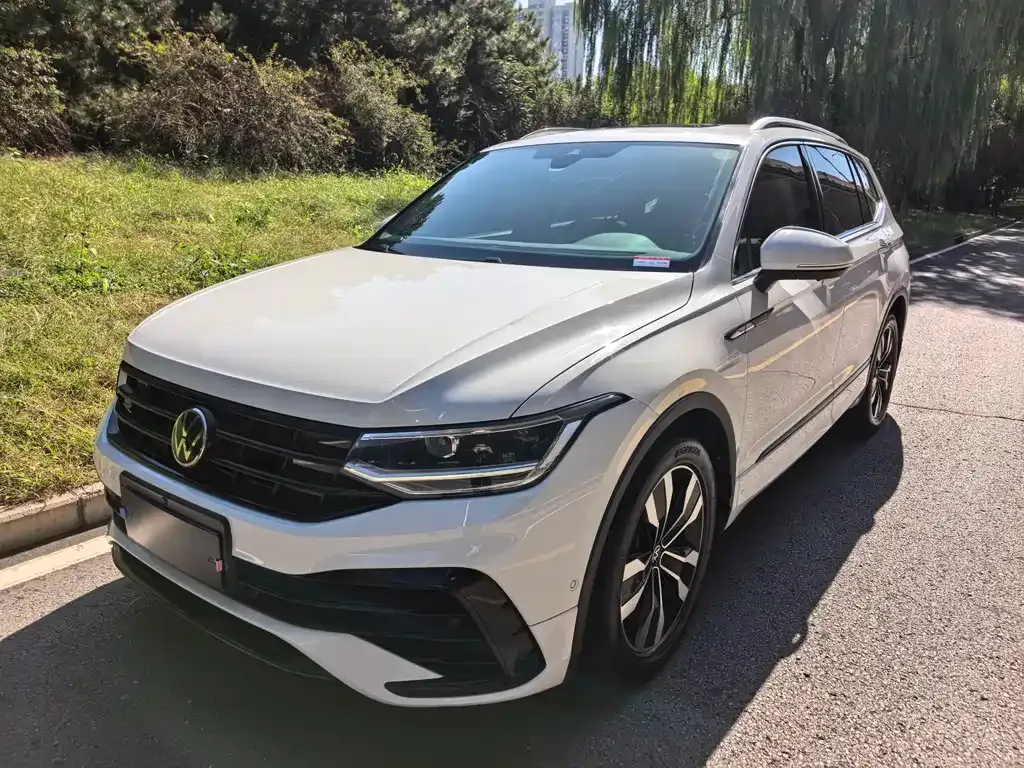 Volkswagen Tiguan L 2023 из CN, фото 1