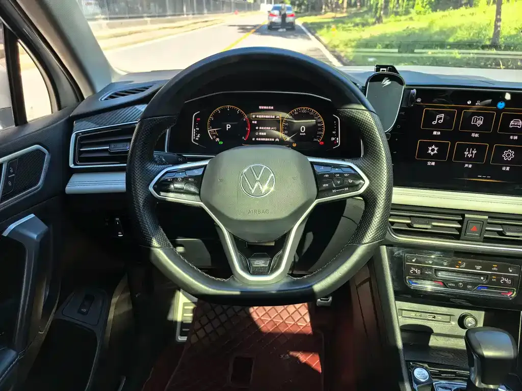 Volkswagen Tiguan L 2023 из CN, фото 8