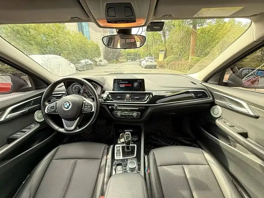 BMW 1 Series 2021 из CN, фото 8
