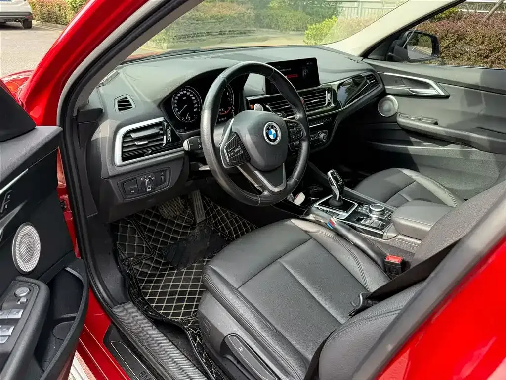 BMW 1 Series 2021 из CN, фото 9