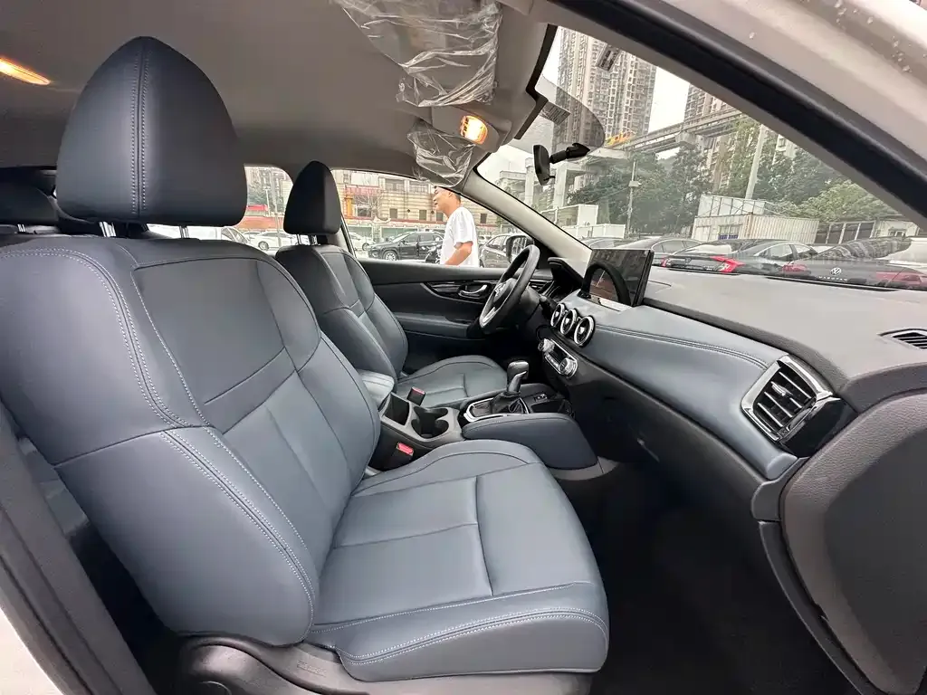 Nissan Qashqai — фото 10