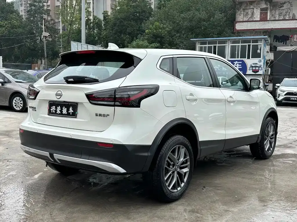 Nissan Qashqai — фото 4