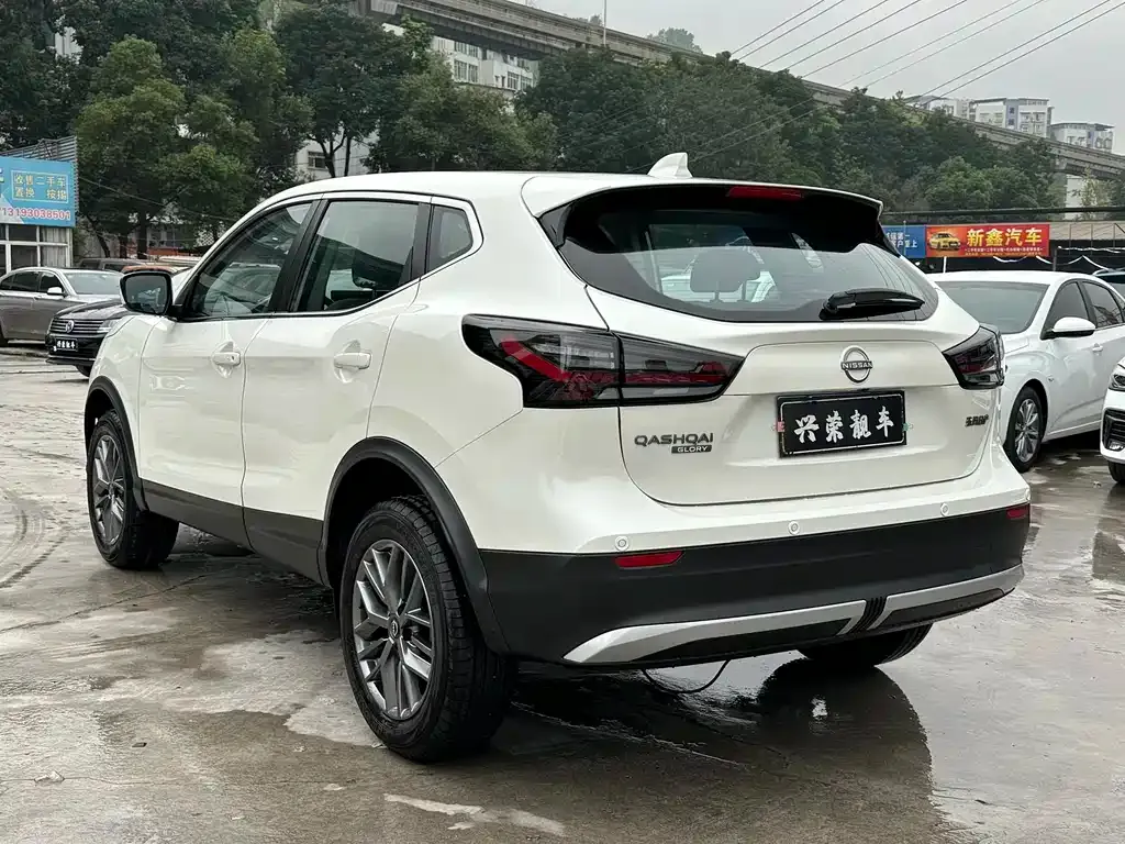 Nissan Qashqai — фото 5