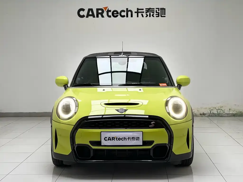 MINI Cooper (3-door) 2023 из CN, фото 2