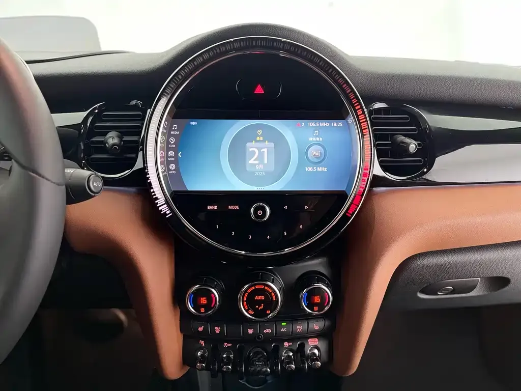 MINI Cooper (3-door) 2023 из CN, фото 4